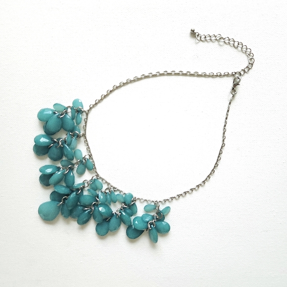 Teardrop Cluster Statement Necklace - Picture 3 of 5